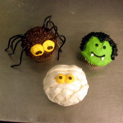 Halloween_Cupcakes10-06.jpg