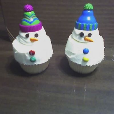 Snowman Cupcakes
