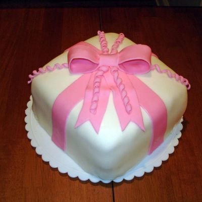 Wilton Course Iii Bow Cake