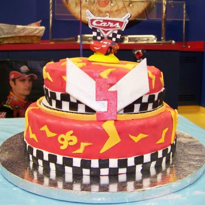 Lightning Mcqueen Cake