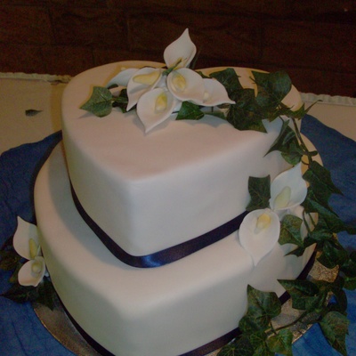 Heart Cala Lily Wedding Cake