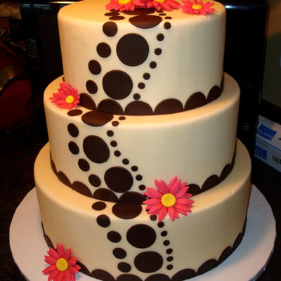Circle Design Wedding Cake