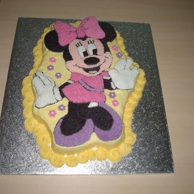Minnie Mouse Cake