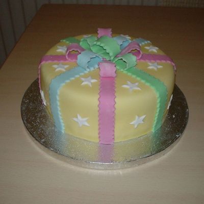 Birthday Present Cake