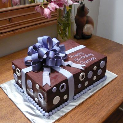 Present Birthday Cake