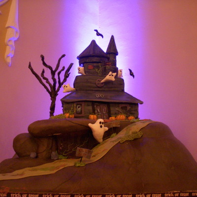 Haunted House Cake