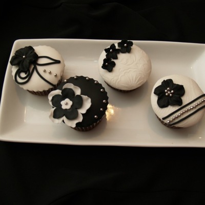 Black And White Cupcakes