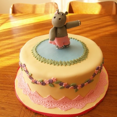 Dancing Hippo Cake