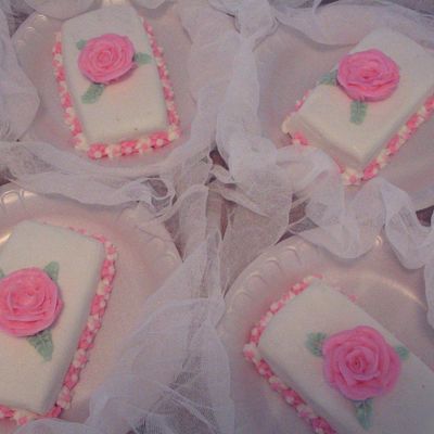 Invitation Cakes