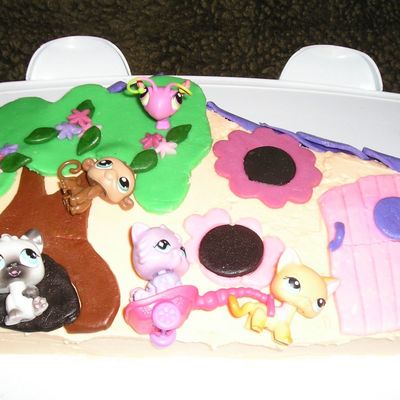 Littlest Pet Shop Clubhouse