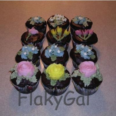 Floralcupcakes.jpg