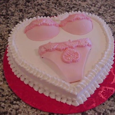 Lingerie_Cake.jpg