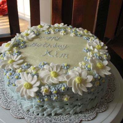 Daisy Basket Cake
