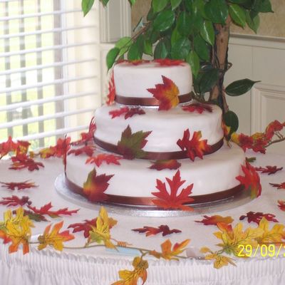 Autumn Leaves Wedding Cake