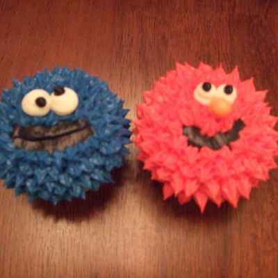Elmo And Cookie Monster Cupcakes