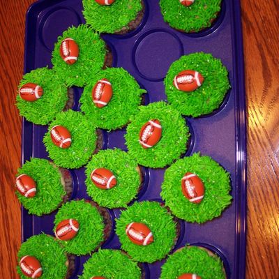 Football Cupcakes
