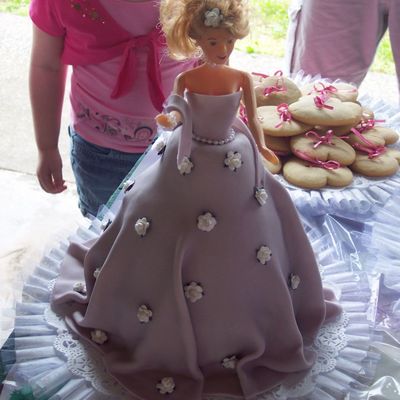 Barbie Cake