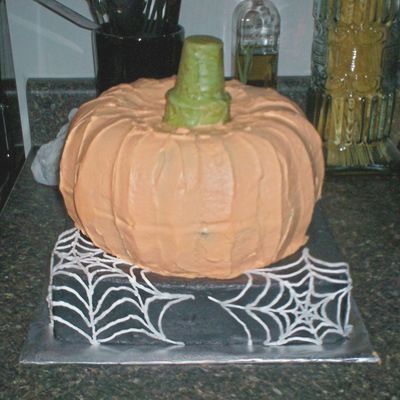 Haunted Housewarming Cake!