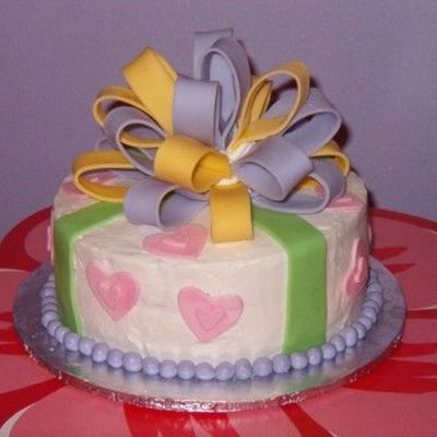 Birthday Cake With Fondant Bow