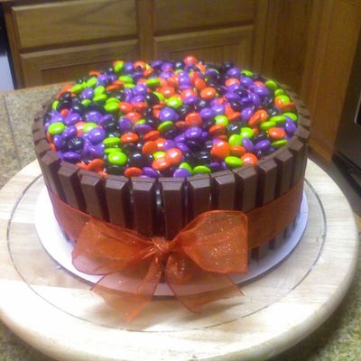 Halloween M&m Kitkat Cake