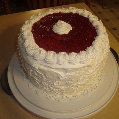 White Cake With Raspberry Filling