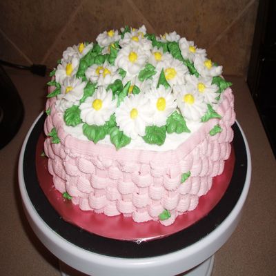 Daisy Basketweave Cake