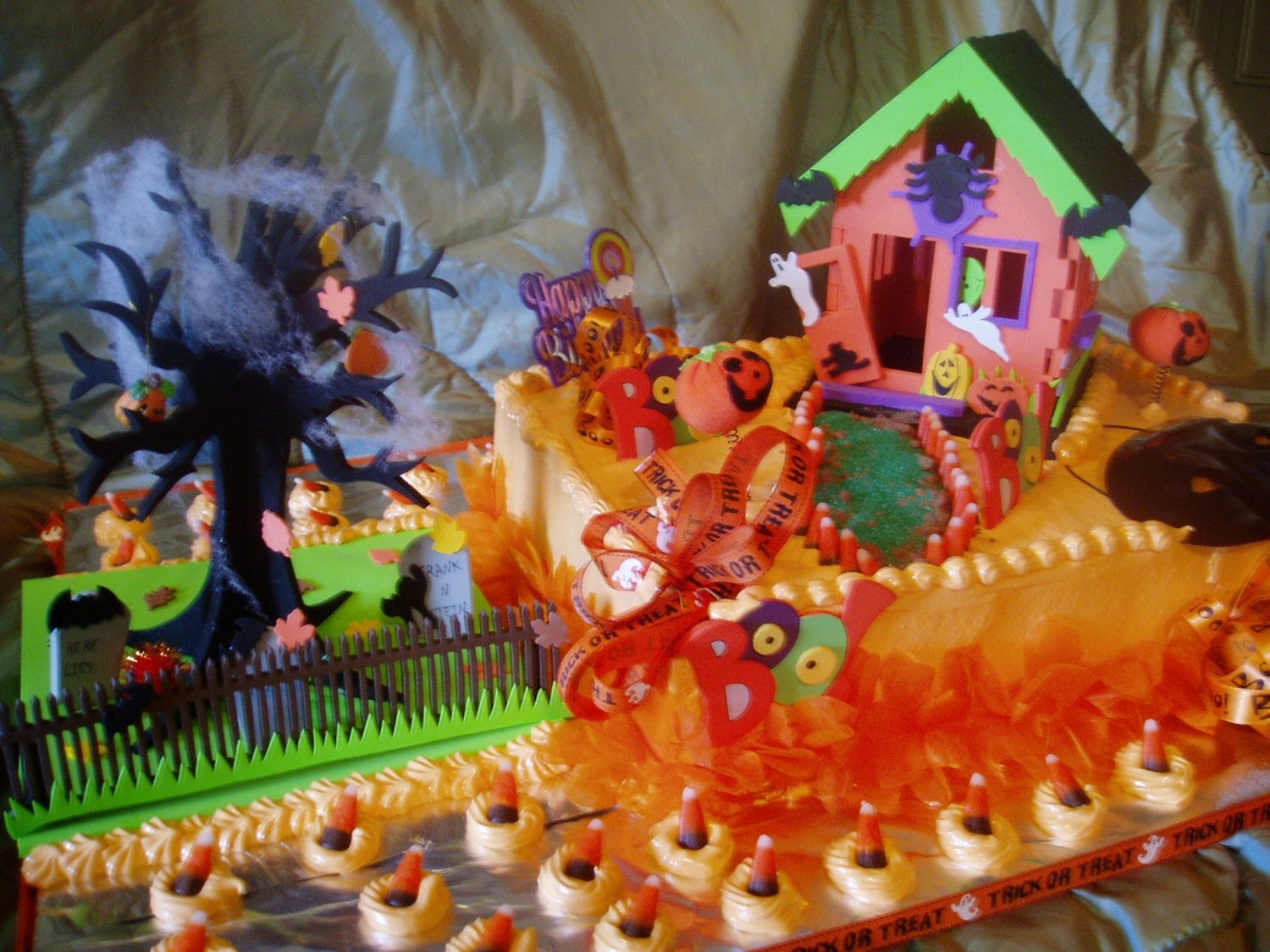 Trinity's Birthday Cake The Halloween Farm