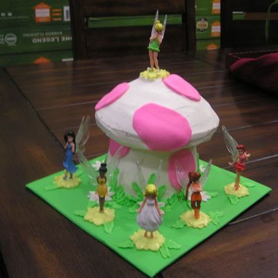 Tinkerbell And Fairies Cake