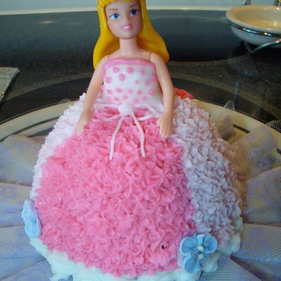 Small Doll Cake