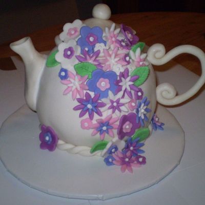 Teapot Cake