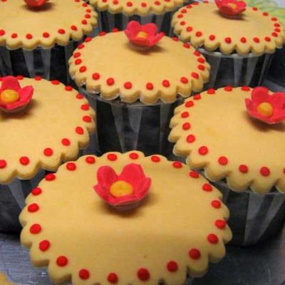 Engagement Cupcake