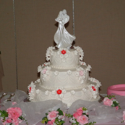 Wedding Cake With Gumpaste Flowers