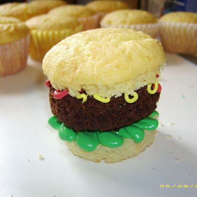 Hamburger Cupcake
