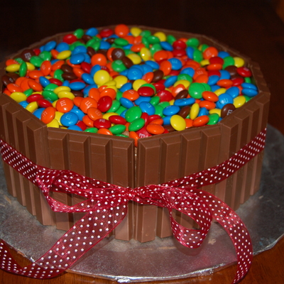 Kitkat Barrel Cake With M&ms