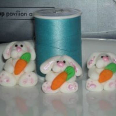 Fondant Rabbits With A Carrot