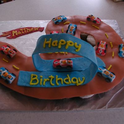 Hot Wheels 6 Race Track With Loop Cupcake Cake
