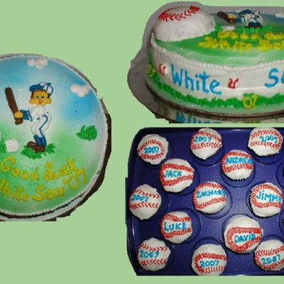 T-Ball Player With 3D Ball Torte And Basecall Cupcakes