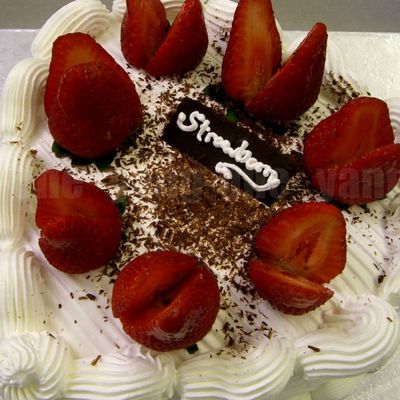 Chocolate & Strawberry Cake