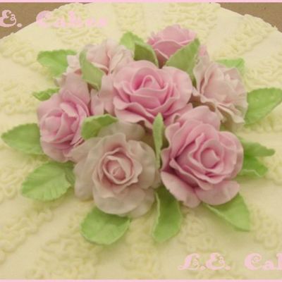 Gumpaste Roses Close-Up