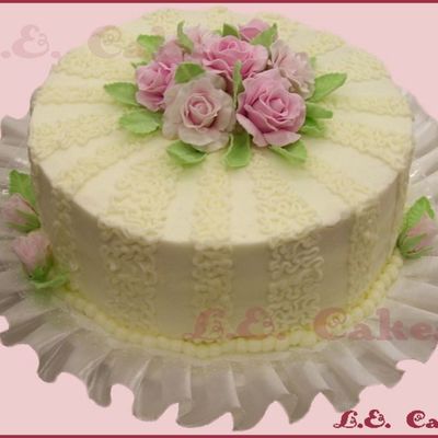 Gumpaste Roses And Cornelli Lace