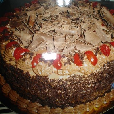 Chocolate Cherry Ganache Cake