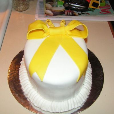 Fondant Cake - Wilton Course 3