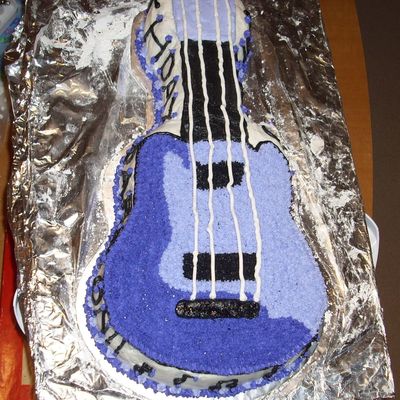 Guitar Cake