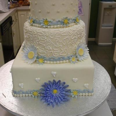 Daisy Cake