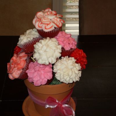 Valentine's Day Cupcake Bouquet
