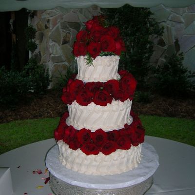 Wedding Cake With Roses