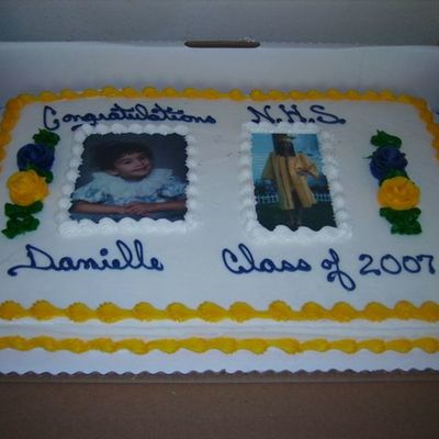 Danielle_Grad_Cake2.jpg