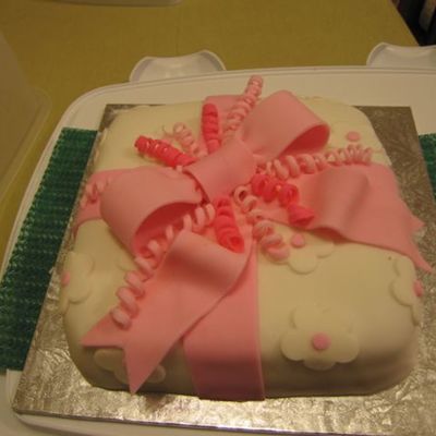 Wilton Course 3 Present Cake