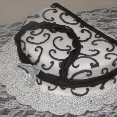 Purse Cake