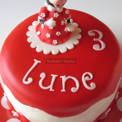 Minnie On A Cake